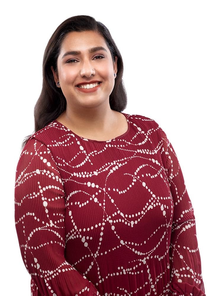 Suri Mehak Bio Headshot