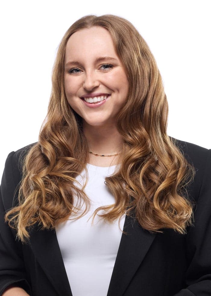 Sian Desparois Headshot